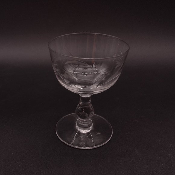 6 Etched Crystal Wine or Liqueur Glasses - Picture 9 of 11